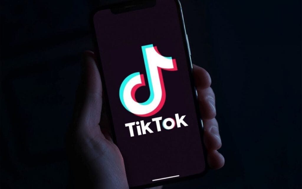 Uma tendência arriscada está crescendo entre usuários do TikTok; entenda