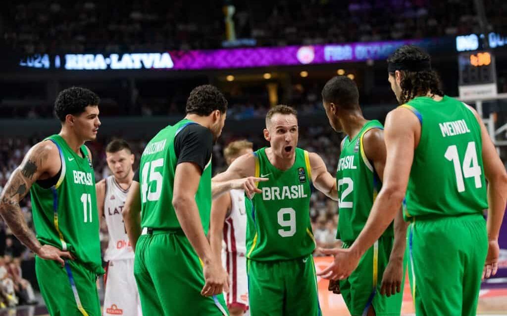 Olimpíadas 2024: onde assistir Brasil x Estados Unidos no basquete masculino (06/08/24)