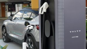 Montadoras europeias têm “choque de realidade” na transição para carros elétricos