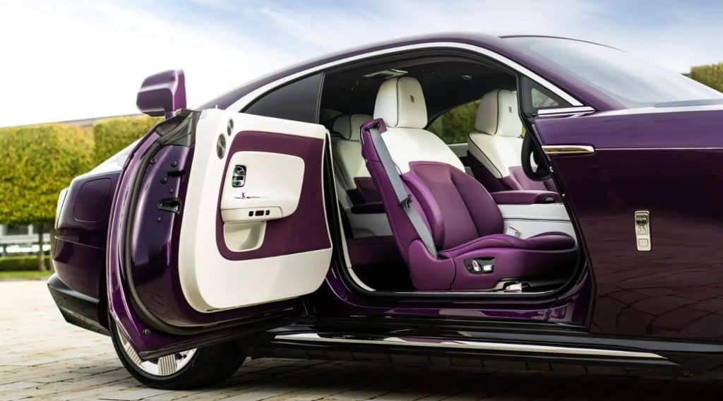 Primeiro Rolls-Royce 100% elétrico é uma verdadeira nave