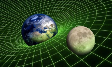 O que são lentes gravitacionais e por que elas são importantes na Astronomia?