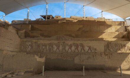 Tumba milenar no Peru guardava evidências de ritual nunca visto